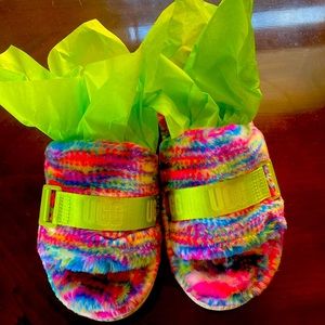 UGG NWT gorgeous multi colored platform slippers.Indoor/outdoor use.1-1/45 heel.